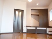 タウンハウス8番館外観・部屋 (3)