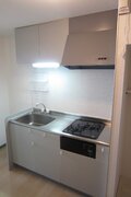 タウンハウス6番館外観・部屋 (4)