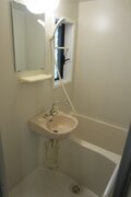タウンハウス6番館外観・部屋 (5)