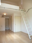 タウンハウス1番館外観・部屋 (4)